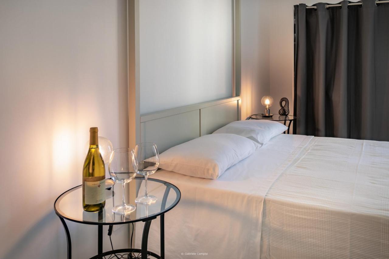 Oniro Bed & Breakfast อาโวลา ภายนอก รูปภาพ